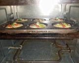 A picture of step 8 of Pizza muffins without cheese.