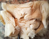 Foto del paso 1 de la receta: Salteado de setas variadas con jamón