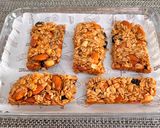 A picture of step 13 of Healthy Granola Bars.