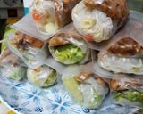 Foto langkah ke 6 dari resep Spring roll + lime dipping sauce.