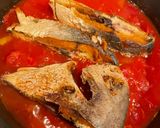 A picture of step 1 of Sweet and Sour Pomfret.
