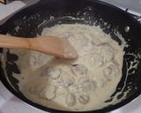 Foto del paso 1 de la receta: Solomillo de Cerdo en salsa de champiñones y papas salteadas