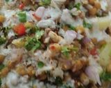 A picture of step 3 of Dahi phulki chana chaat.