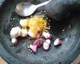 Foto langkah ke 1 dari resep Bubur Ayam Kuah Kuning.