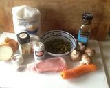 A picture of step 1 of Pork and Mushroom stir fry for one person.
