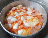 Foto langkah ke 7 dari resep Pizza Sosis Keju.