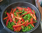 Foto del paso 1 de la receta: Paella de pollo con verduras