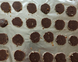 Foto del paso 6 de la receta: Galletas de chocolate y nuez