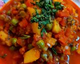 A picture of step 4 of Gajar matar sabji.