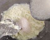 केसरी कोकोनट बाइट (Kesari coconut bite recipe in Hindi) रेसिपी चरण 5 फोटो