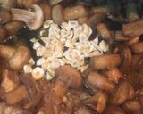 A picture of step 6 of Garlic Mushroom.