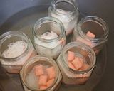 Foto langkah ke 4 dari resep K-Berry Bunhong Myeon Jar (Puding Bihun Strawberry).