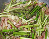 Foto del paso 2 de la receta: Tallarines con espárragos y queso de cabra