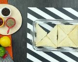 A picture of step 3 of Chicken bread parcels.