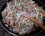 Foto del paso 4 de la receta: Pasta con nata, pollo y champiñones