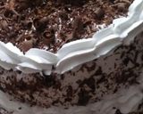 A picture of step 20 of Two tier vanilla and chocolate cake 🎂.