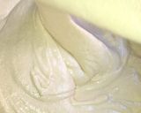 A picture of step 4 of Creamy vanilla cake.