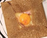 Hình bước làm 4 của món Bánh Crepe Kiều Mạch Nhân Trứng Lòng Đào & Phô Mai