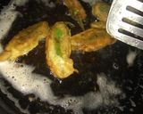 A picture of step 2 of Hari mirch pakory.