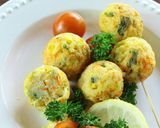 Foto langkah ke 3 dari resep Bola bola nasi +++.