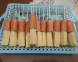 Hình bước làm 1 của món Xúc xích phô mai Hàn Quốc