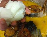 Gambar langkah 5 resipi Patin Tumis Tempoyak.