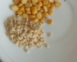 A picture of step 1 of Kara chutney, for South Indian.