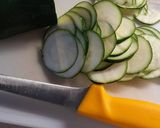 Foto del paso 2 de la receta: Brazo gitano salado de calabacín