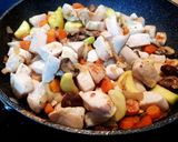 Foto del paso 5 de la receta Salteado de pollo con verduras y setas