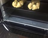 A picture of step 10 of Baked Cheesy Flower Samosa.