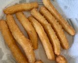 A picture of step 6 of Churros.