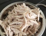Foto langkah ke 1 dari resep Ayam suwir kecap ala prasmanan.