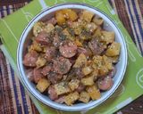 Foto langkah ke 3 dari resep Tumis Sosis Kentang Simple.