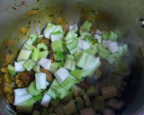 Foto del paso 9 de la receta: Sopa de verduras con pencas de coliflor y jarrete de cordero