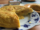 Tortilla de patatas con cebolla
