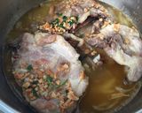 Foto del paso 4 de la receta Chuletas de cerdo con frutos secos en salsa