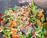 Foto langkah ke 3 dari resep Oseng Daging Pedas.