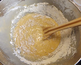 Foto del paso 2 de la receta: Bizcocho de castaña, relleno y con cubierta de chocolate blanco