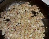 Foto del paso 2 de la receta: Capelettini con salsa de queso y salame