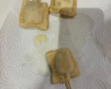 Foto del paso 4 de la receta: Paletitas de brie fritas