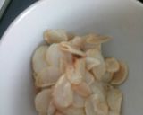 Foto del paso 3 de la receta: Pollo de corral al ajillo sobre nido de patatas