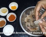 A picture of step 1 of Prawns Tawa Masala.