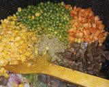A picture of step 4 of Fried rice.