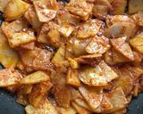 Foto langkah ke 4 dari resep Spicy Roasted Potato Masala.