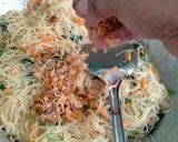 Foto langkah ke 6 dari resep Bihun Goreng.