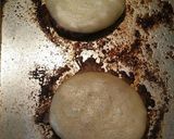 A picture of step 3 of Pita Bread Cheeseburger.