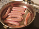 Salchichas con cebolla