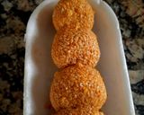 A picture of step 8 of Til gur ke ladoo.