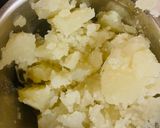 A picture of step 2 of Aloo Jalebi Chaat.