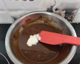 A picture of step 4 of Bourbon biscuit cake only 3 ingredients without egg.
